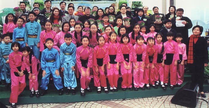 波希兒童合唱團(歷史圖片)